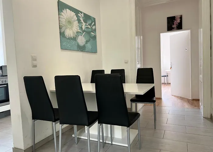 Apartment Cozy 4br Shared Apt.- Near U3/zippererstrasse Vienna