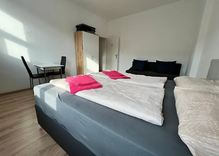 Cozy 4br Shared Apt.- Near U3/zippererstrasse