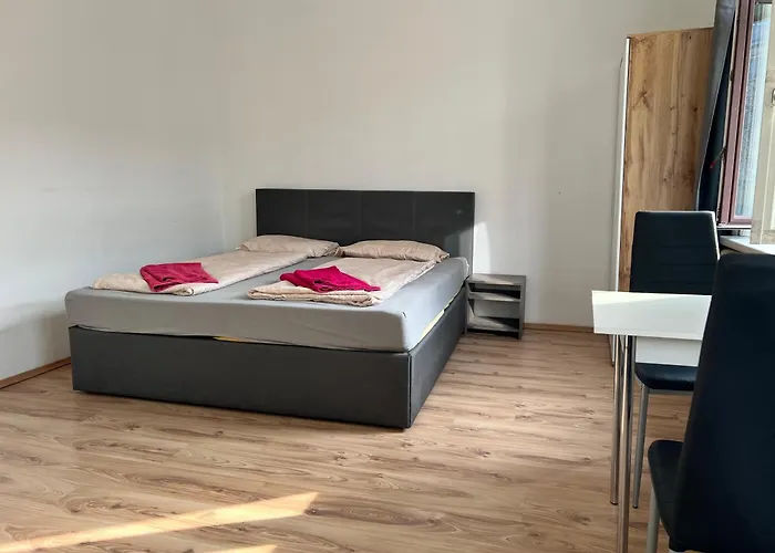 Apartment Cozy 4br Shared Apt.- Near U3/zippererstrasse Vienna